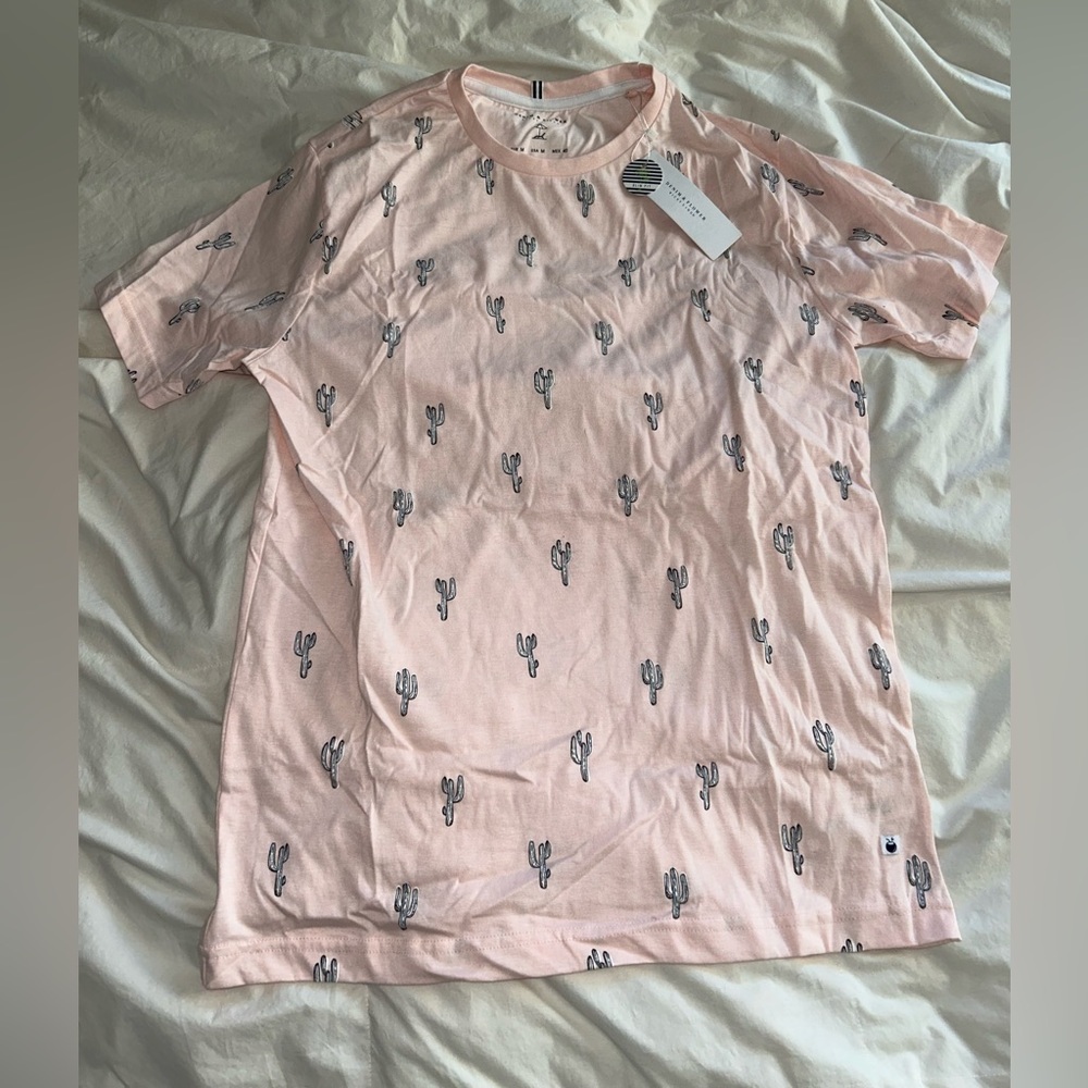 Men’s Denim & Flower size medium tshirt brand new with tags